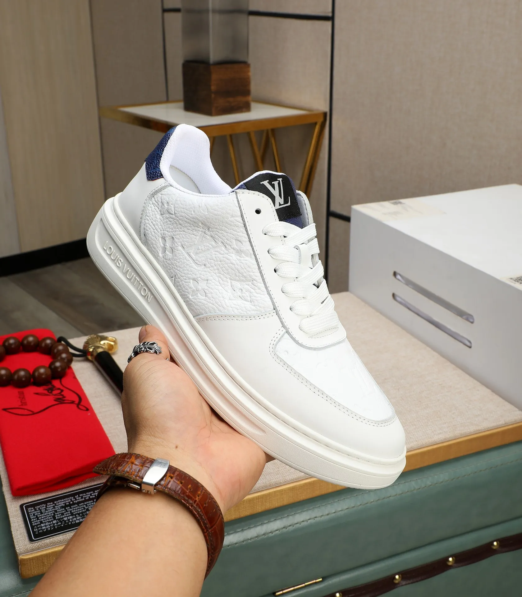 Men's shoes 💰540 💰(Niuli: full package) louis vuitton (Louis Vuitton/lv) top 🔍🔍 new models are on sale at the same time at the counter. The upper 🇮🇹 is imported from Italy, first-layer cowhide, and the lining is fully imported cowhide. 💪💪, completely 1⃣️ to 1 ⃣️Re-engraved🇮🇹💪💪, ⚠Sole: The original sole is specially provided by the original factory, the exclusive movable molded sole is super comfortable, ⚠The original factory follows the order, 🔍🔍high quality, you can enter and exit the counter at will, welcome to compare⚠. Code number:38-44